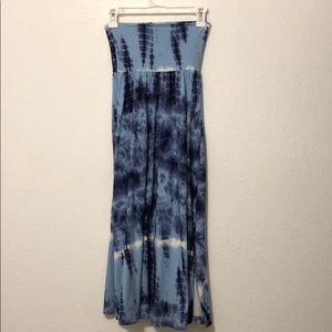 Girls Dress or skirt.